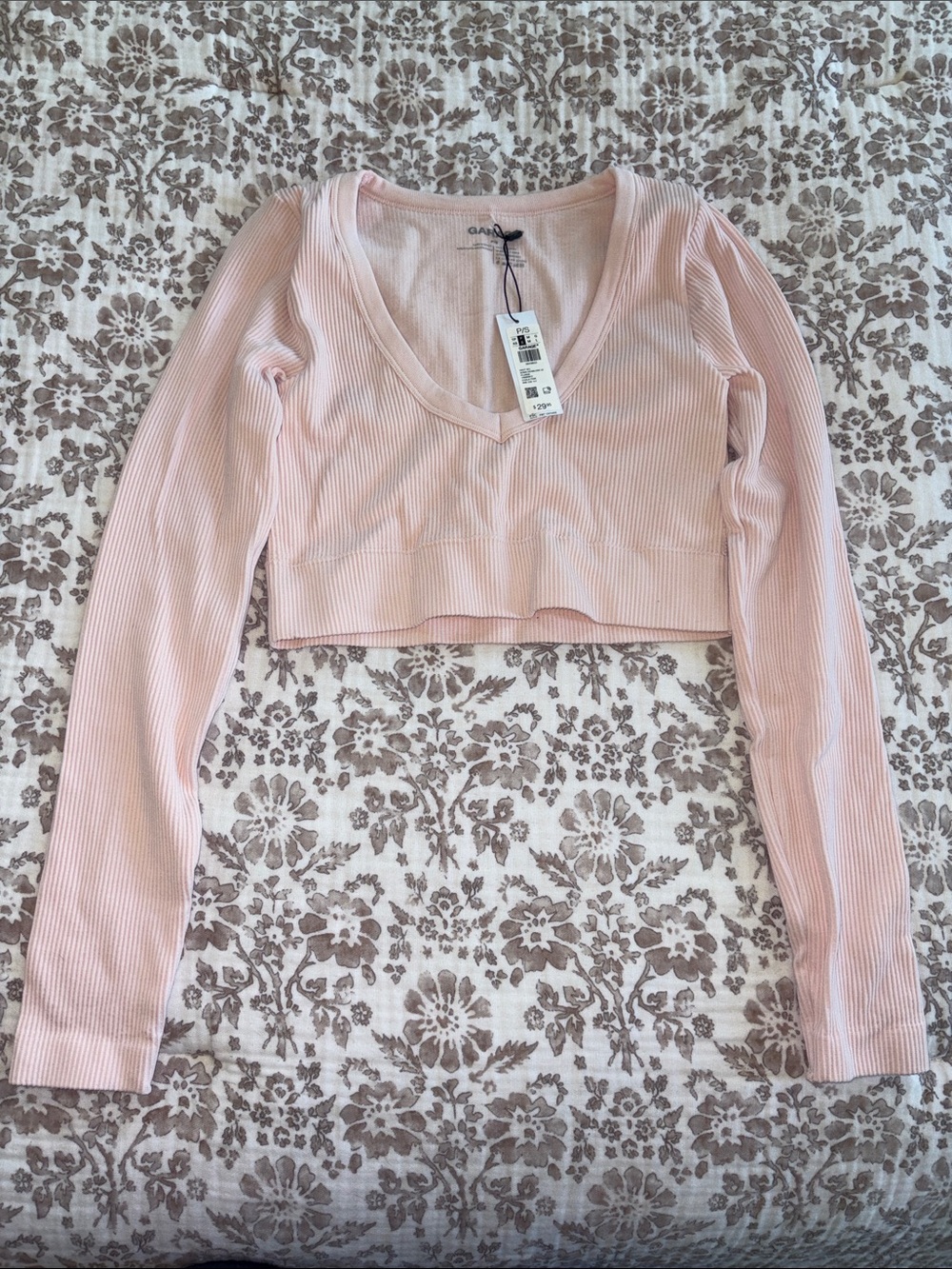 Garage Ribbed V-Neck Long Sleeve Cropped Top - Light Pink